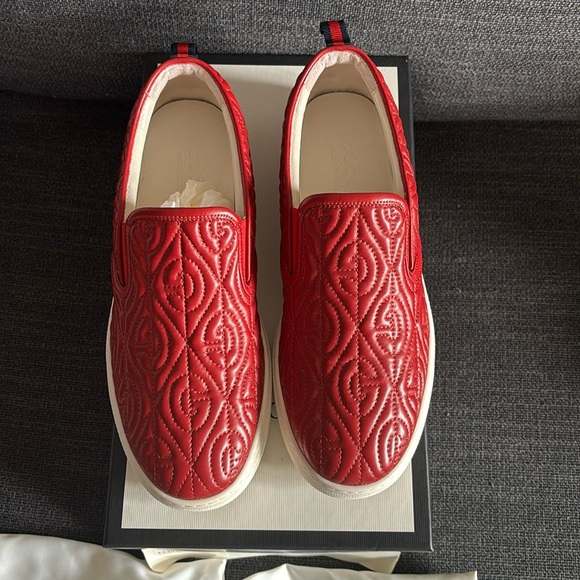 Gucci men red leather tennis sneakers (Authentic)